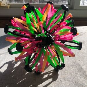 Colorful Expandable Ball Toy